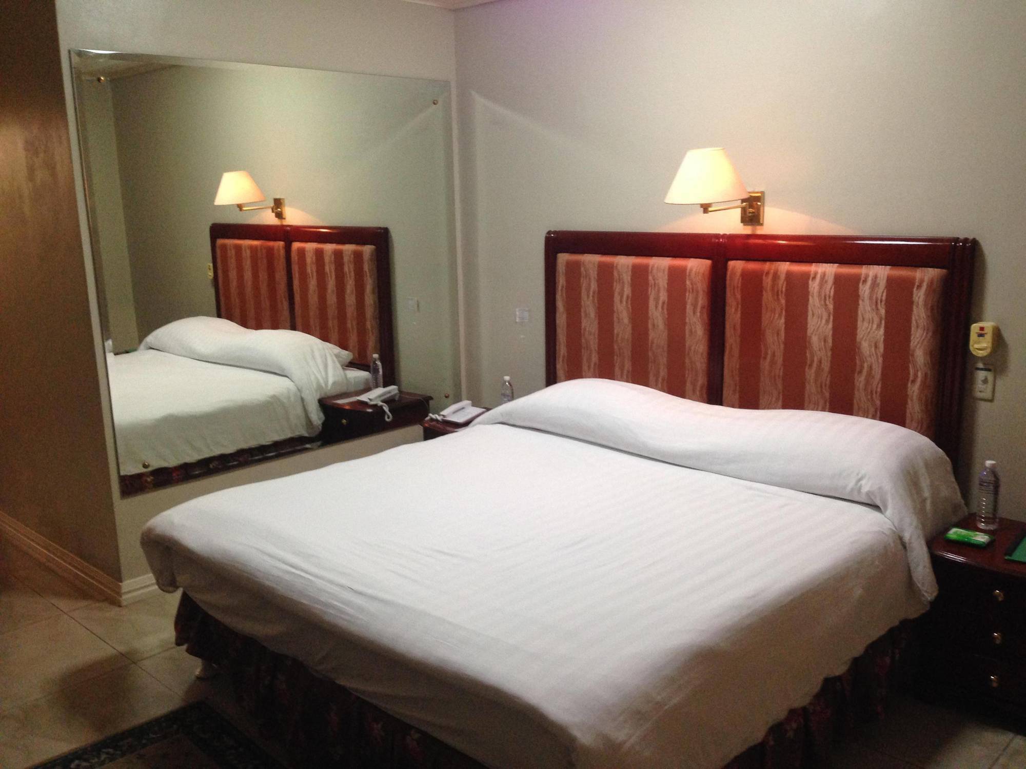 אנגלס Wild Orchid Resort מראה חיצוני תמונה